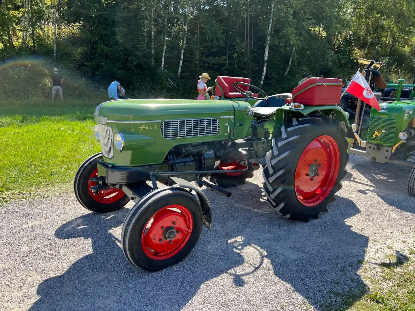 There should be an image here...